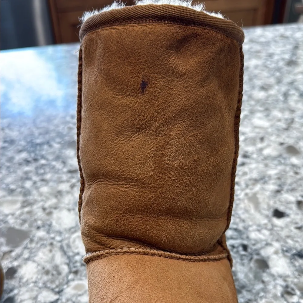 UGG Classic Tan Shearling Boots - Picture 11 of 16